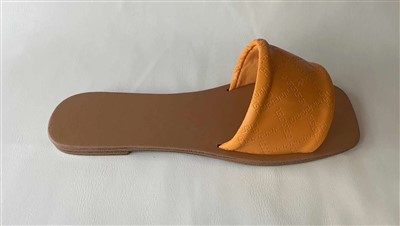 Pantuflas estampadas amarillas